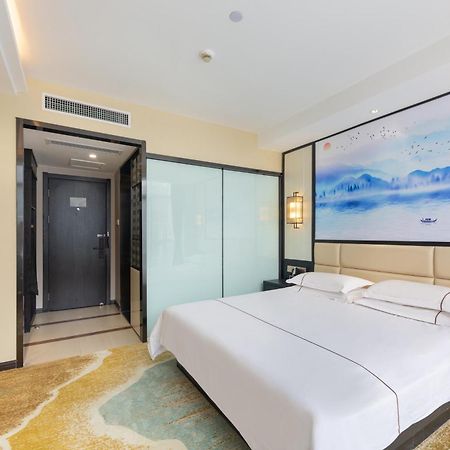 Yiwu Luckbear Hotel Екстериор снимка