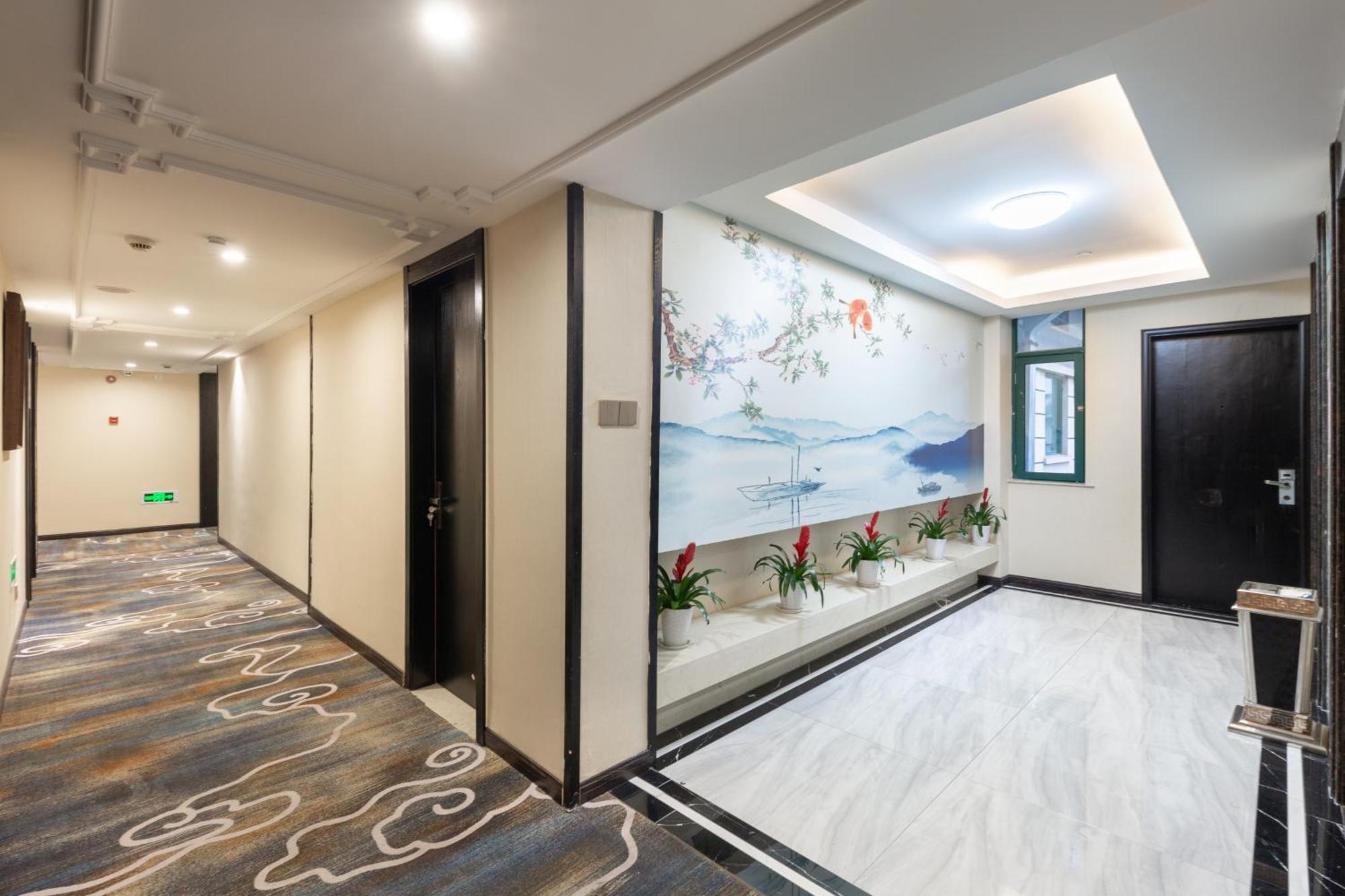 Yiwu Luckbear Hotel Екстериор снимка