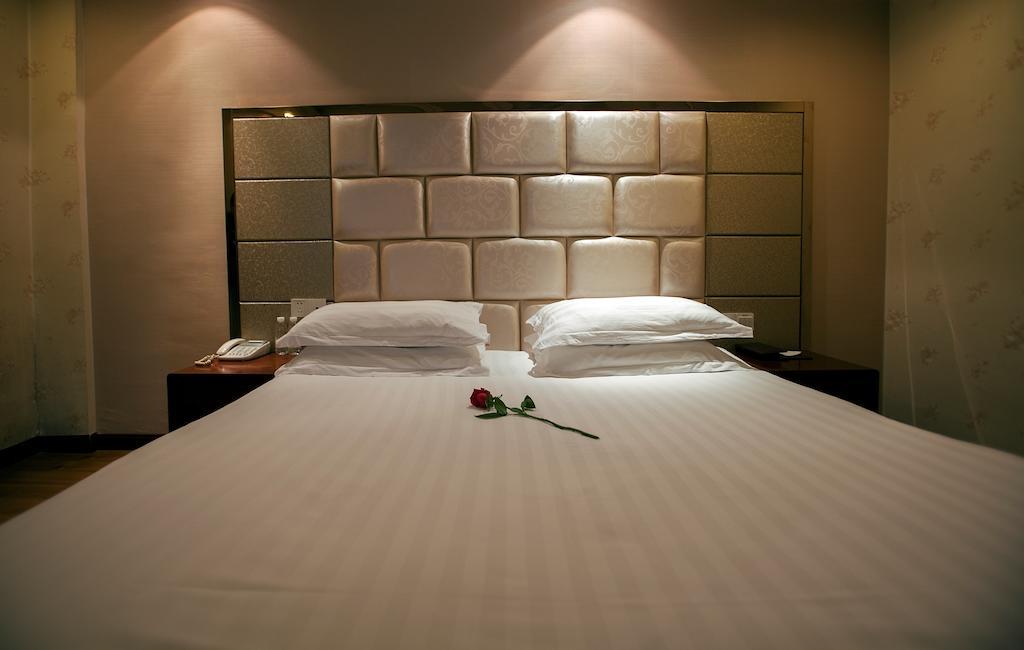 Yiwu Luckbear Hotel Стая снимка