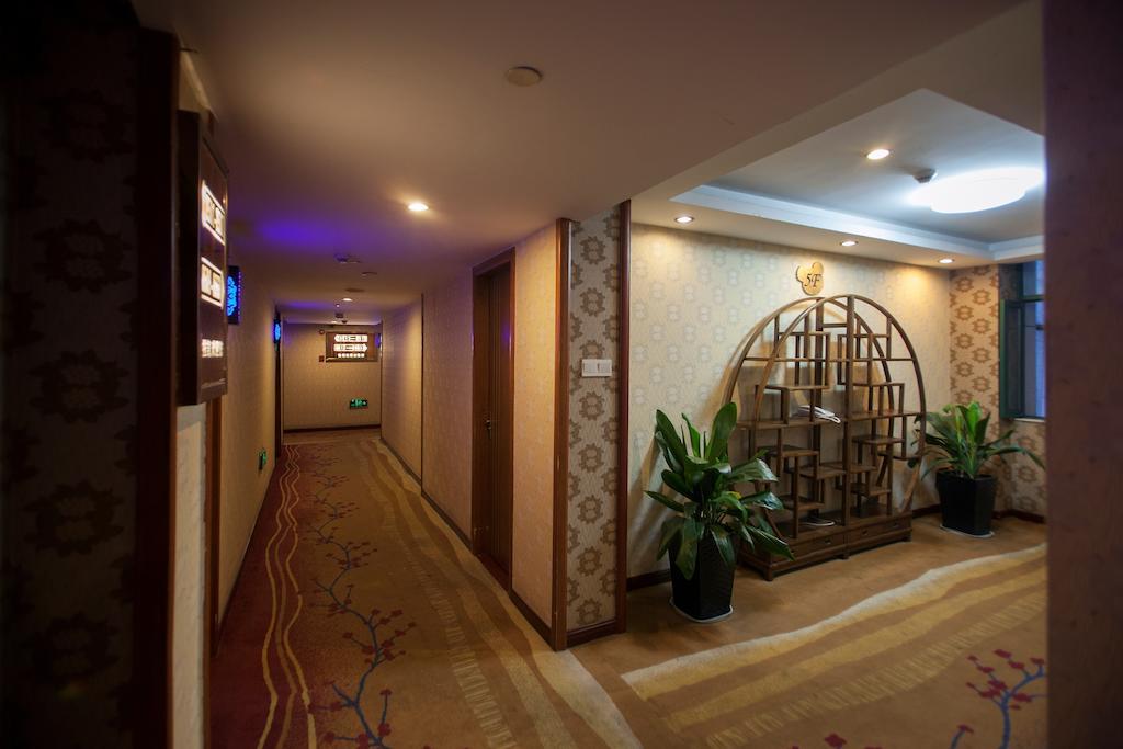 Yiwu Luckbear Hotel Екстериор снимка