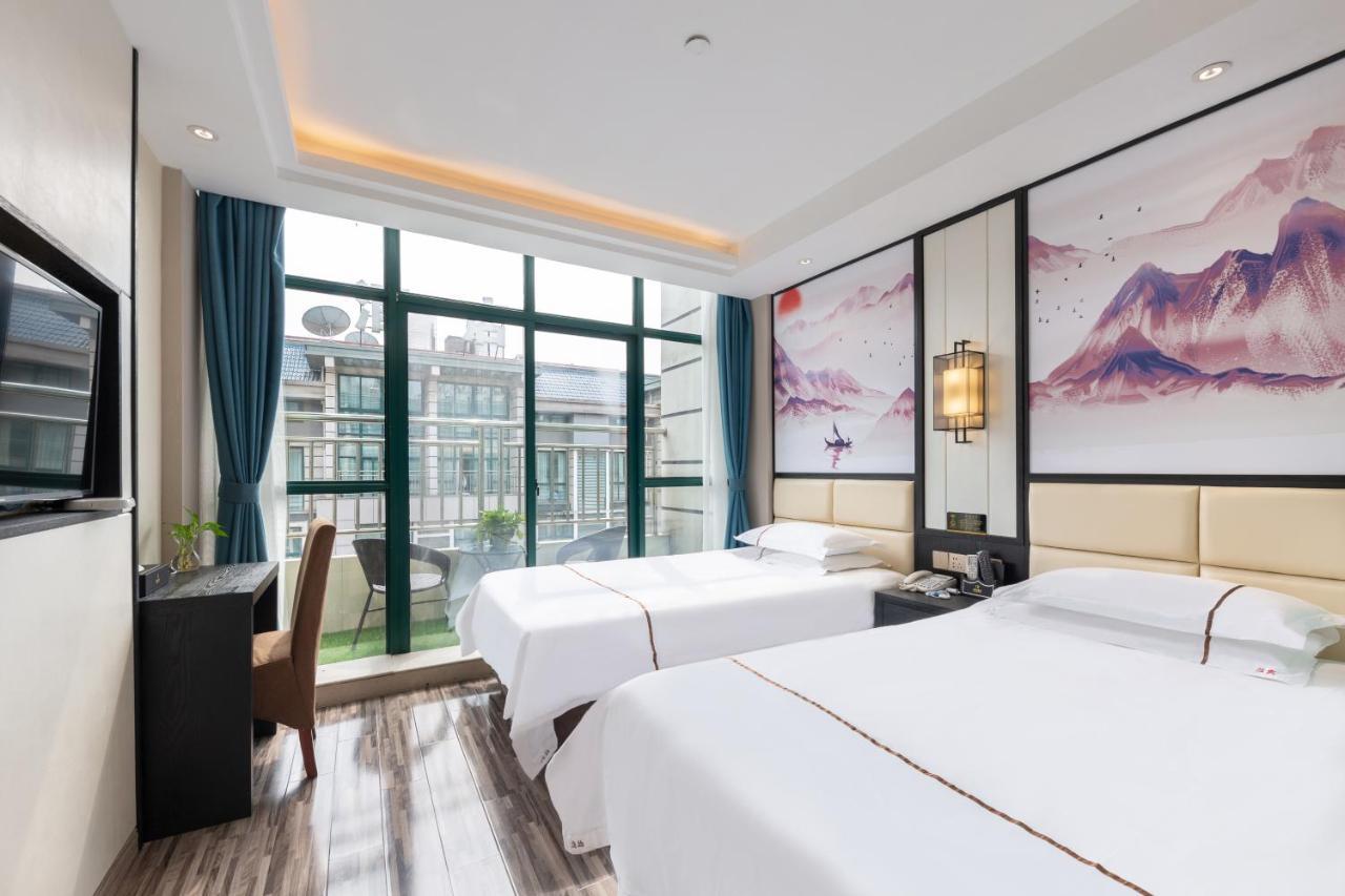Yiwu Luckbear Hotel Екстериор снимка