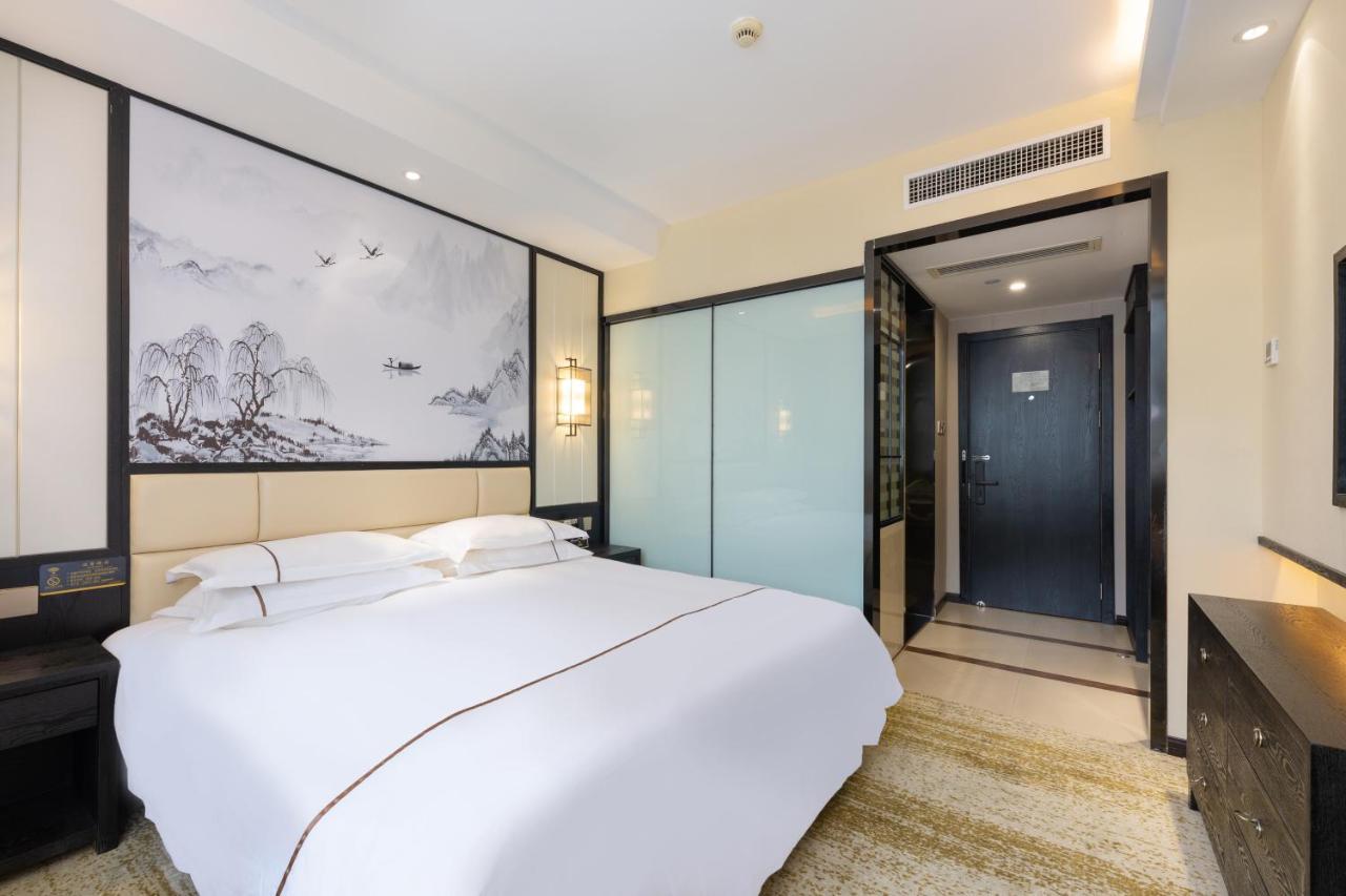 Yiwu Luckbear Hotel Екстериор снимка